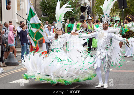 Die London Schule von Samba-König und die Königin am Hackney Karneval Stockfoto