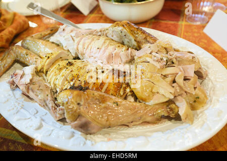 Abgebildet ist ein traditioneller Thanksgiving-Truthahn auf einem Tisch in New York city Stockfoto