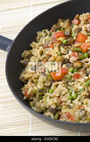 Vegetarische Paella - vegetarische Paella Stockfoto