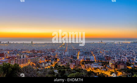 Panorama von Barcelona vor Sonnenuntergang Stockfoto