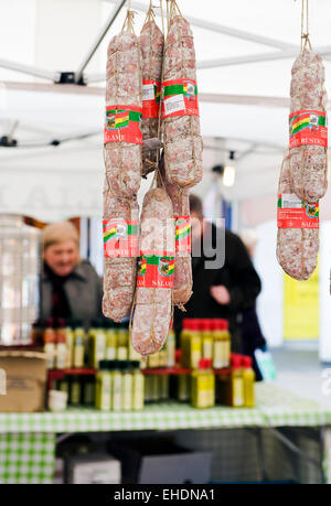 Käse an der Canterbury italienische Marktstand Stockfoto