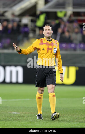 Florenz, Italien. 12. März 2015.  Florenz, Italien. 12. März 2015.  Schiedsrichter-Antonio Miguel Lahoz während der UEFA Europa League Runde der 16 ersten Bein-Fußballspiel zwischen ACF Fiorentina und AS Roma, auf Donnerstag, 12. März 2015 im Stadion Artemio Franchi. © Andrea Spinelli/Alamy Live News Bildnachweis: Andrea Spinelli/Alamy Live-Nachrichten Stockfoto