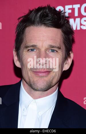 New York, NY, USA. 12. März 2015. Ethan Hawke im Ankunftsbereich für SEYMOUR: AN INTRODUCTION Premiere von Filmen auf dem Dach und PIPER-HEIDSIECK, Inside Park in St. Barts, New York, NY 12. März 2015 vorgestellt. Bildnachweis: Gregorio T. Binuya/Everett Collection/Alamy Live-Nachrichten Stockfoto