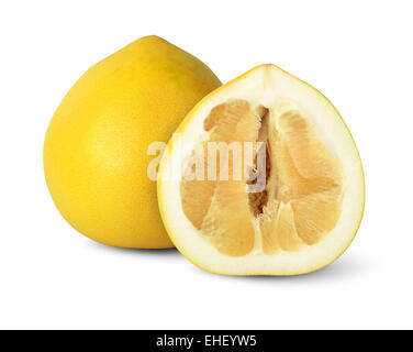 Halbe Pomelo Frucht auf weiß Stockfoto