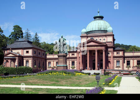 Das Bade-Und Theraphiehaus Im Bad Homburger Kurpark Wurde 1887-90 als Fürstenbad Nach Plänen von Louis Jacobs Erbaut. Vor Dem G Stockfoto