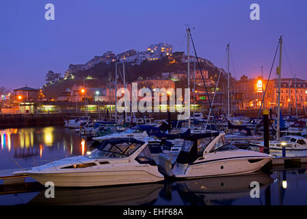 Die Marina bei Nacht, Torquay, Devon, England UK Stockfoto