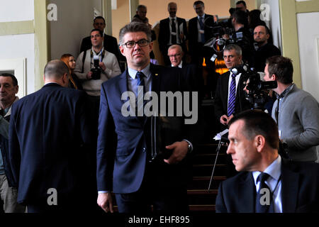 Strbske Pleso, Slowakei. 13. März 2015. Isländisch-Minister für auswärtige Angelegenheiten Gunnar Bragi Sveinsson abgebildet auf der Pressekonferenz nach dem zweitägigen Treffen mit Kollegen aus Tschechien, Polen, Slowakei, Ungarn und baltischen und skandinavischen Ländern in Strbske Pleso, Slowakei, Freitag, 13. März 2015. © Jan Koller/CTK Foto/Alamy Live-Nachrichten Stockfoto