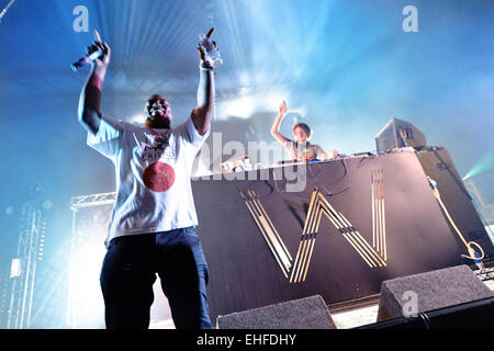 Rotlicht und Dread MC Glastonbury Festival Samstag, 25. Juni 2011. Stockfoto