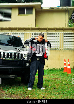 Porträt von Nicky Jam außerhalb des Pina Records Studios in Puerto Rico. Stockfoto