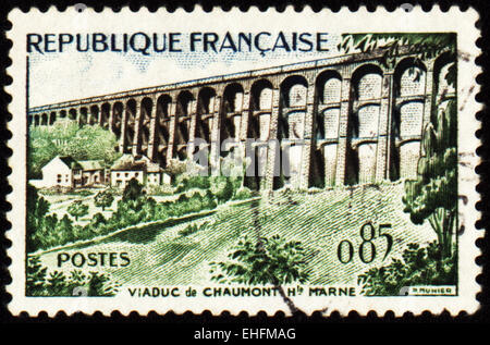 Frankreich - ca. 1960: Eine Briefmarke gedruckt in Frankreich zeigt Chaumont Viadukt Stockfoto