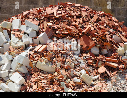 Ein Haufen Dreck und Schutt kaputt-Up auf einer Baustelle. Stockfoto