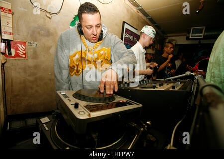 Semtex DJing auf Yo Yo im Notting Hill Arts Club. Stockfoto