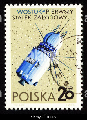Briefmarke gedruckt in Polen zeigt erste russische Raumschiff Wostok Stockfoto
