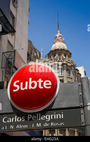 Argentinien, Buenos Aires, Avenida 9 de Julio, Carlos Pellegrini "Subte" Bahnhof Stockfoto