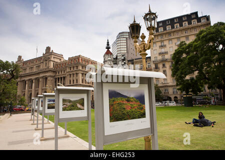 Argentinien, Buenos Aires, Plaza Lavalle, Nationalparks Fotoausstellung des Fotografen Jose Luiz, Rodriguez Stockfoto