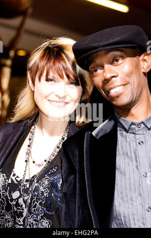 Maxi Jazz und Sister Bliss von Ungläubigen an der Worldmusic Awards 2006 London. Stockfoto