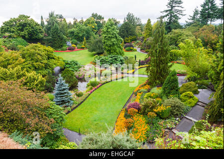 Steinbruch-Garten angelegt im Queen Elizabeth Park Arboretum, Vancouver, BC, Kanada Stockfoto