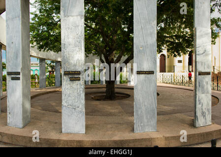 Kuba Parque Tudury Denkmal Stiftung Santa Clara Tamarind Tree 18 Spalten 1. Familien Website 1. Masse Runde 15. Juli 1689 Stockfoto