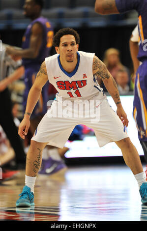 Hartford, Connecticut, USA. 13. März 2015. 13. März 2015: Nic Moore(11) der SMU in Aktion während der NCAA amerikanische Konferenz Turnier Basketball-Spiel zwischen der SMU Mustangs und die East Carolina Pirates im XL Center in Hartford, CT. Gregory Vasil/CSM Credit: Cal Sport Media/Alamy Live News Stockfoto