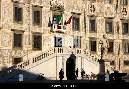 Universität Pisa. Palazzo della Carovana (Palazzo dei Cavalieri), Ritter-Platz, Pisa, Italien. Häuser Scuola Normale Superiore Stockfoto