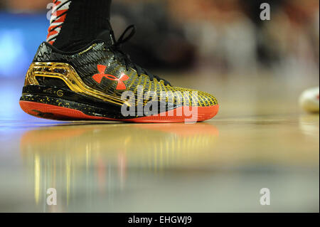 Chicago, IL, USA. 13. März 2015. Maryland Terrapins Schuhe in der ersten Hälfte während der 2015 große zehn Männer Basketball-Turnier Spiel zwischen Indiana Hoosiers und Maryland Terrapins im United Center in Chicago, IL. Patrick Gorski/CSM/Alamy Live-Nachrichten Stockfoto