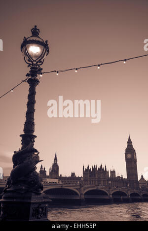 Big Ben und die Houses of Parliament bei Dämmerung, London, England, Uk Stockfoto