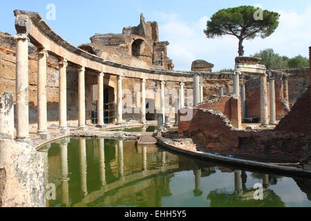 Ruinen der Villa Adriana in der Nähe von Rom Stockfoto