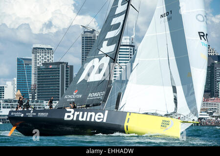 Auckland, Neuseeland. 14. März 2015. Volvo Ocean Race, NZ Herald In Port-Race, Auckland. Brunel-Team. 14.03.2015 Credit: Chris Cameron/Alamy Live-Nachrichten Stockfoto