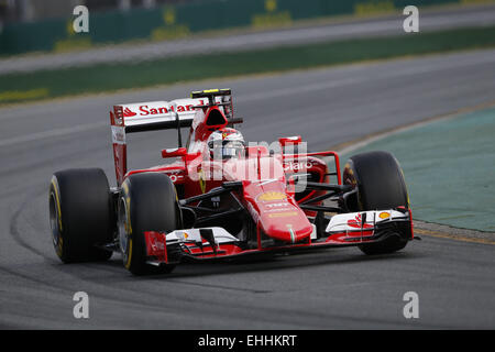 Melbourne, Australien. 14. März 2015. KIMI RÄIKKÖNEN von Finnland und Scuderia Ferrari fährt während des Qualifyings 2015 Australian Grand Prix im Albert Park Circuit in Melbourne, Australien. Bildnachweis: James Gasperotti/ZUMA Draht/Alamy Live-Nachrichten Stockfoto