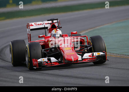 Melbourne, Australien. 14. März 2015. SEBASTIAN VETTEL Deutschlands und Scuderia Ferrari fährt während des Qualifyings 2015 Australian Grand Prix im Albert Park Circuit in Melbourne, Australien. Bildnachweis: James Gasperotti/ZUMA Draht/Alamy Live-Nachrichten Stockfoto