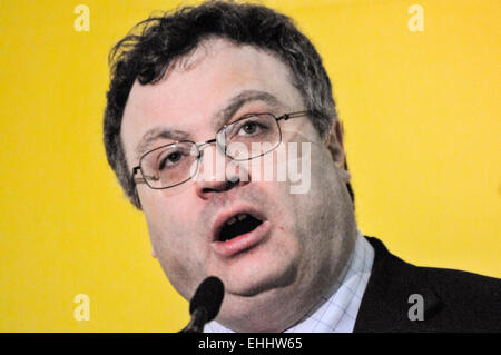 Belfast, Nordirland. 14. März 2015 - Stephen Farry, Minister für Weiterbildung, Adressen der Alliance Party Konferenz Stockfoto