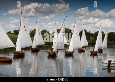 Beccles Segelyachten Fluss Waveney Stockfoto