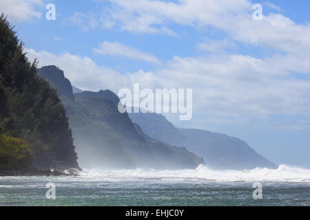 Blick vom Ke'e Strand Anfang des elf-Meile Kalalau Trail, Na Pali Coast, Kauai, Hawaii Stockfoto