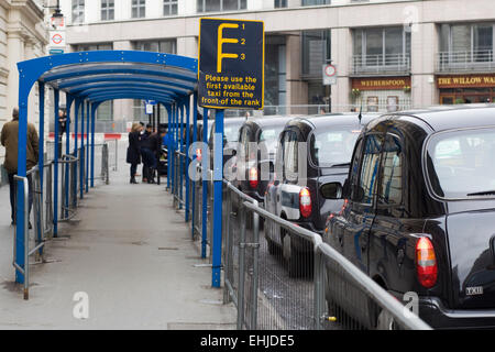 Taxistand in London Stockfoto
