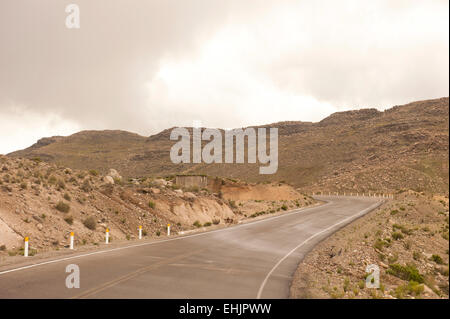 Straße in der Nähe von Arequipa Stockfoto