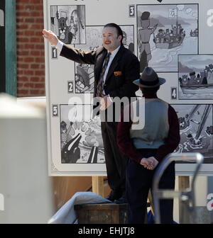 Schauspieler Haley Joel Osment spielt ein Nazi in dem neuen Film "Yoga Hosers" Downtown Los Angeles mit Dreharbeiten: Haley Osment, Haley Joel Osment Where: Los Angeles, California, Vereinigte Staaten von Amerika als: 09 Sep 2014 Stockfoto