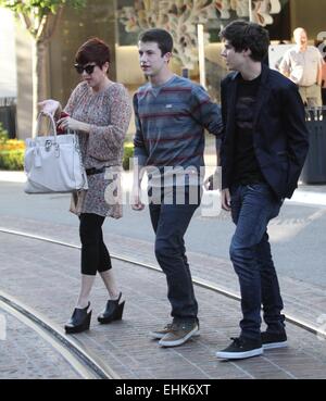 Dylan Minnette Einkauf bei The Grove mit Hollywood: Dylan Minnette Where: Los Angeles, California, Vereinigte Staaten von Amerika als: 09 Sep 2014 Stockfoto