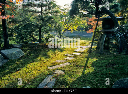 Sento Gosho ist ein großer umzäunter Garten auf dem Gelände der Hofburg im Zentrum von Kyoto. Stockfoto