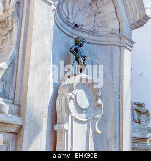 Manneken Pis-Brunnen (1619), erstellt von Jerome Duquesnoy, Brüssel, Belgien Stockfoto