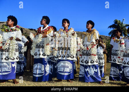 Tanzende Frauen begrüßen Besucher zu Ihrem Dorf. malakati Dorf. Nacula Island Yasawa Inseln. ba Provinz. Fidschi. Pazifik. Stockfoto
