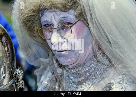 Miss Havisham (die verlassene Braut in "Große Erwartungen") Rochester Dickens Festival. Kent. UK Stockfoto