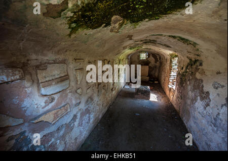Punische Nekropole im Inneren der Antonine-Bad-Komplex an Karthago, Tunesien. Stockfoto