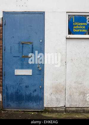 Eine müde suchen Beratung Bürgerbüro in London Stockfoto