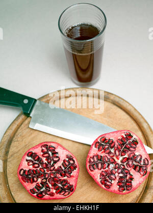 Pomegreat-Granatapfel-Saft und frisches Obst, London Stockfoto