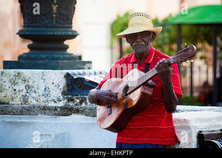 Straßenmusiker, Paseo del Prado, Havanna, Kuba Stockfoto