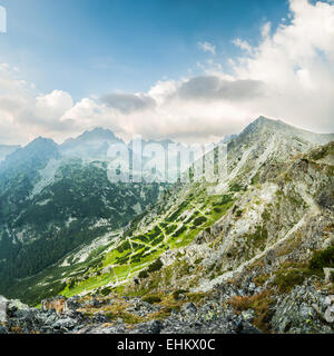 Ostrva Peak with Tourist Path in High Tatras Mountains in Cloudy Day Stockfoto