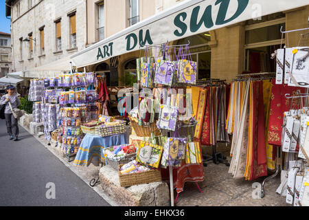 Souvenir-Shop mit traditionellen Produkten, Avignon, Vaucluse Provence-Alpes-Cote D Azur Frankreich Stockfoto
