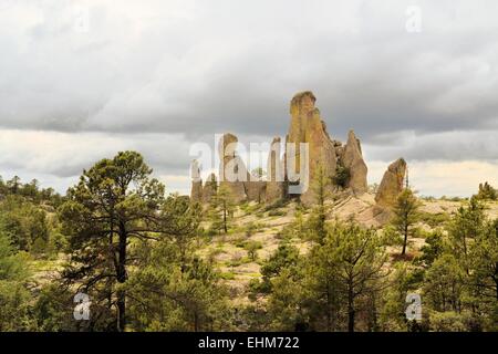 Chimney Rock Monolithen im Tal der Mönche, Creel, Mexiko Stockfoto