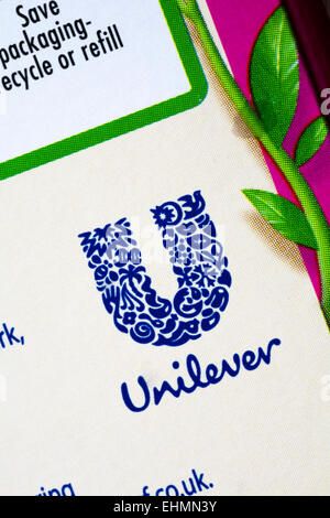 Unilever-Logo auf der Schachtel mit Surf waschen Pulver Stockfoto