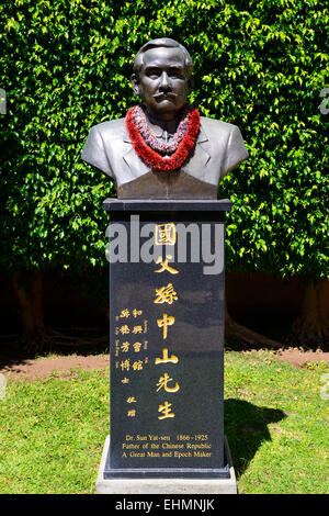 Statue von Sun Yat-Sen in China Wo Hing Tempel auf Front Street, Lahaina, Maui, Hawaii, USA Stockfoto